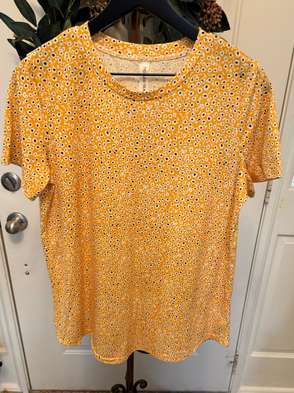 NWOT Tickled Teal Elly Micro Ditsy Floral Print Tee T Shirt SS M